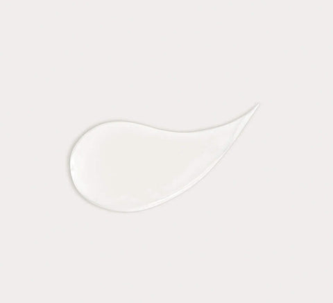 Creamy keratin shampoo texture swatch highlighting sulfate‑free cleansing.